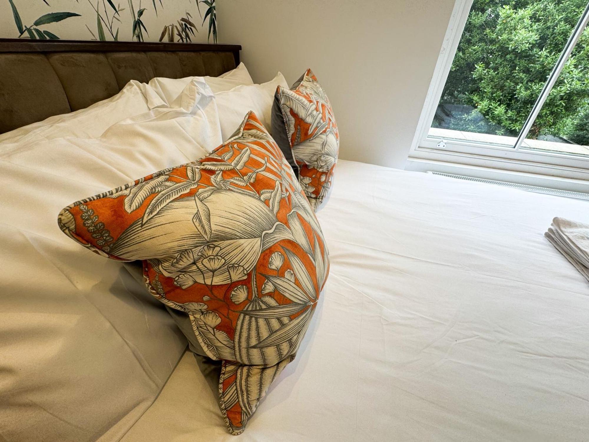 The Avonmore Olympia Couette-café Londres