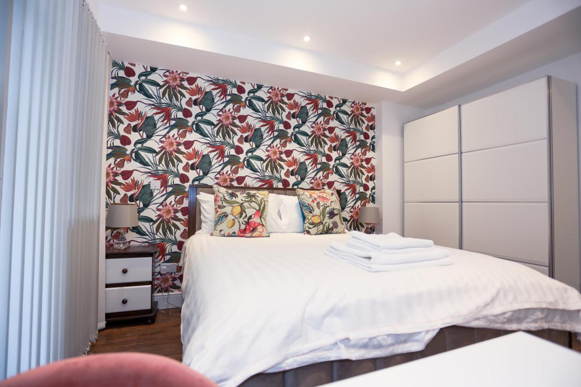The Avonmore Olympia Couette-café Londres
